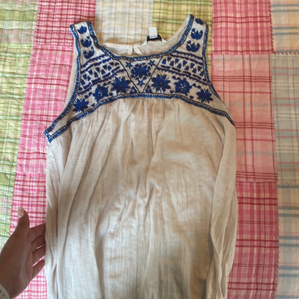 Embroidered American eagle blue and white top size M